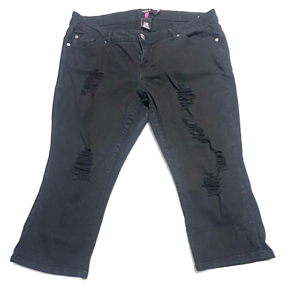 TORRID Distressed Cropped Jeans